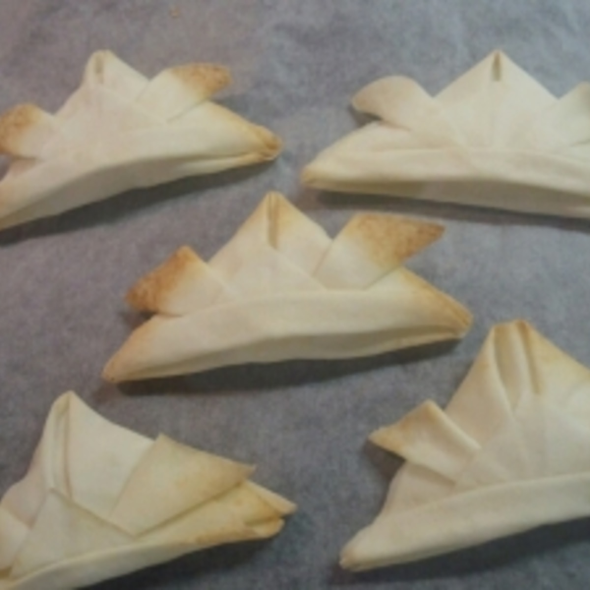 こどもの日にぴったり 春巻きの皮でかぶと焼き レシピ 作り方 By アイ0621 楽天レシピ